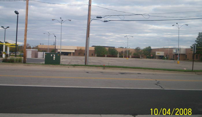 Hampton Towne Centre (Hampton Square Mall) - From Bob P (newer photo)